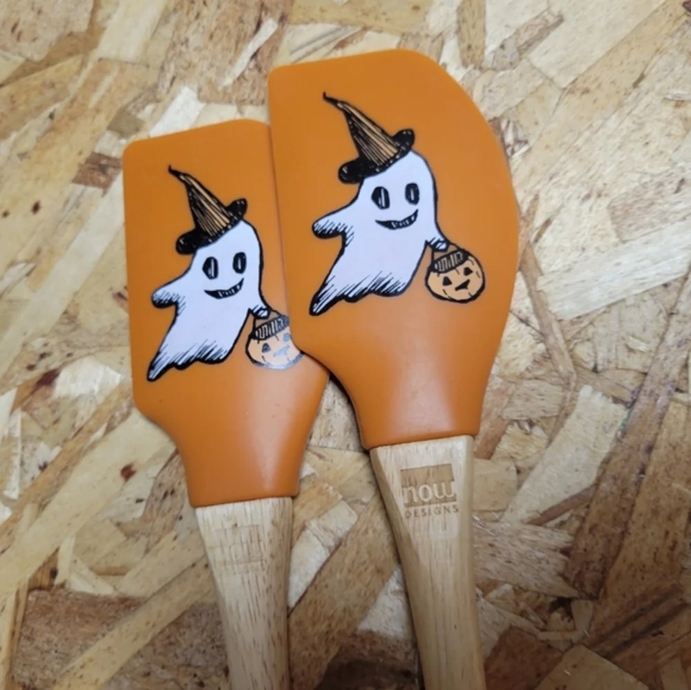 2 Halloween Ghost Orange Silicone‎ Spatulas NWT